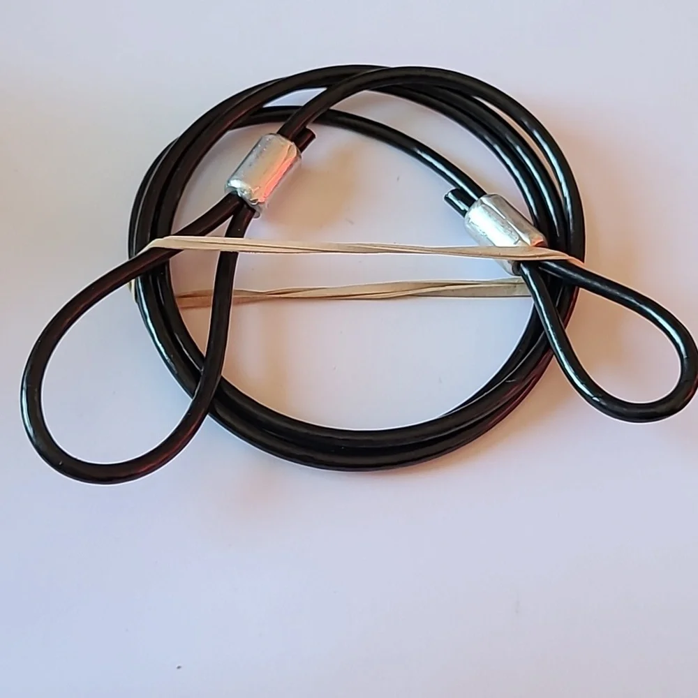 2 Chainable Locks - Picture 2 of 3